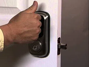 Lock Locksmith Tech Norfolk, VA 757-386-4327 - 24-7-locksmith-key-service