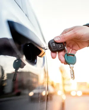 Lock Locksmith Tech Norfolk, VA 757-386-4327 - unlock-car